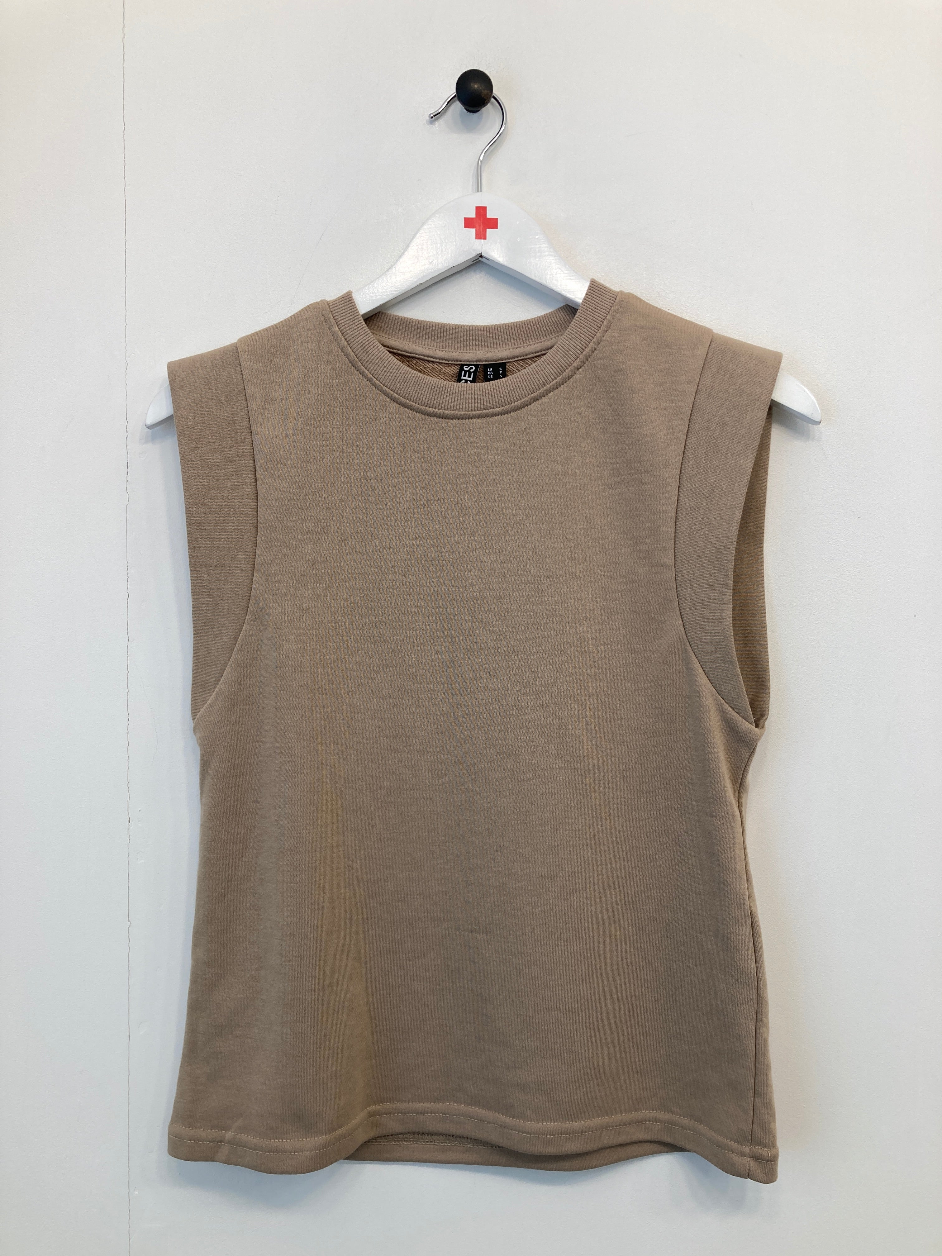 Pieces Vest